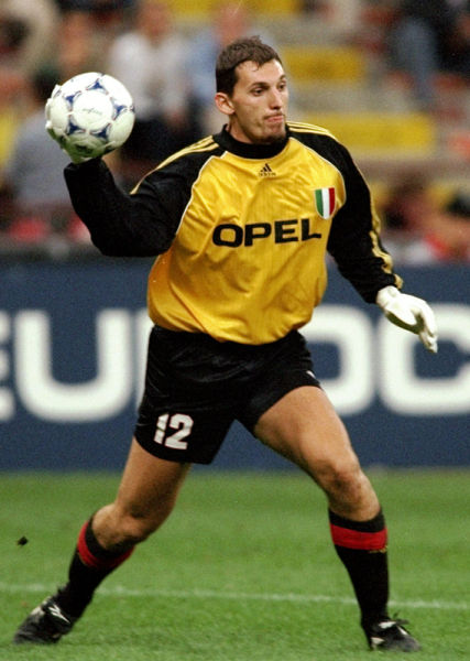 其次是英超 其次是英超